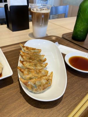 Gyoza  at NRT - T's Tantan - T2 in Narita