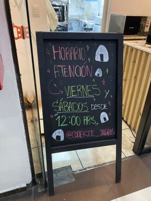Opening hours  at Come Kome Onigiris in Santiago