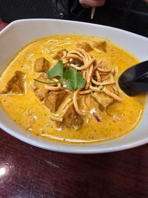 Vegan Thai Curry Noodle at Kwan Thai Cuisine in Vancouver