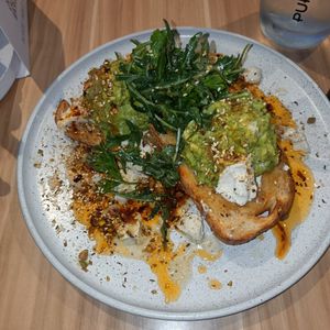 chilli oil smashed avo!! at 1 in 20 in The Basin
