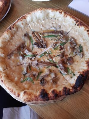 Pizza alla forage at The Oxford Blue in Oxford