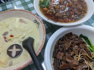 Food at Guo Da Wang in Shanghai