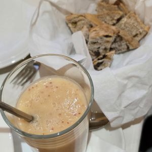 Pear and Peach Smoothie at Il Lughino in Milan