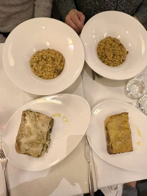 Risotto alla milanese, lasagna di zucca a truffoli e di porri e ortiche   at Il Lughino in Milan