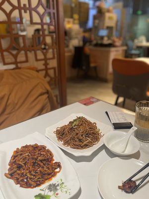   at Huì Yuán Sù Shí Fāng 慧缘素食坊 Lotus Vegan in Shanghai