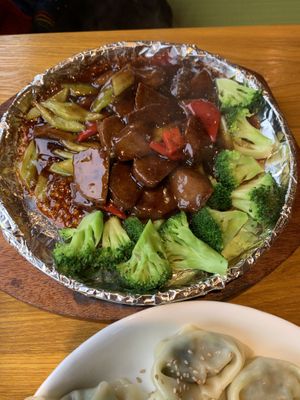 Black mushroom ‘beef'  at Huì Yuán Sù Shí Fāng 慧缘素食坊 Lotus Vegan in Shanghai