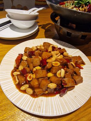 Sweet sour pork at Huì Yuán Sù Shí Fāng 慧缘素食坊 Lotus Vegan in Shanghai