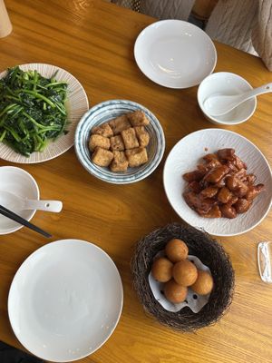   at Huì Yuán Sù Shí Fāng 慧缘素食坊 Lotus Vegan in Shanghai