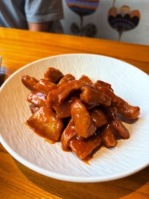Orange chicken   at Huì Yuán Sù Shí Fāng 慧缘素食坊 Lotus Vegan in Shanghai