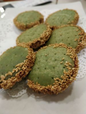 Buddha green tea pancakes at Huì Yuán Sù Shí Fāng 慧缘素食坊 Lotus Vegan in Shanghai