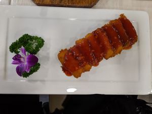 Fried yam nuggets with sweet chilli sauce at Huì Yuán Sù Shí Fāng 慧缘素食坊 Lotus Vegan in Shanghai