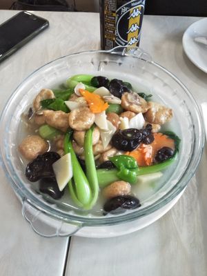 Wheat gluten with veg at Huì Yuán Sù Shí Fāng 慧缘素食坊 Lotus Vegan in Shanghai