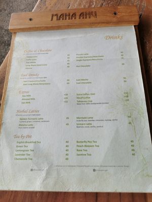 Drinks at Mana Anu Cafe in Gili Trawangan