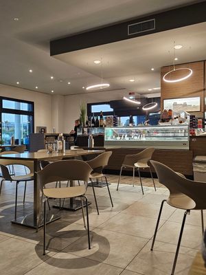 Locale at Losa Break Lab in Bergamo