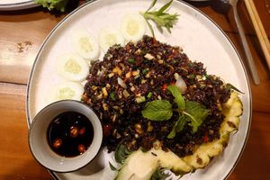 Pineapple fried rice 😍😍😍😍 at Yen Vegan Restaurant & Bar in Sapa