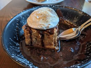 Cinnamon roll bread pudding at Tree House in St Louis