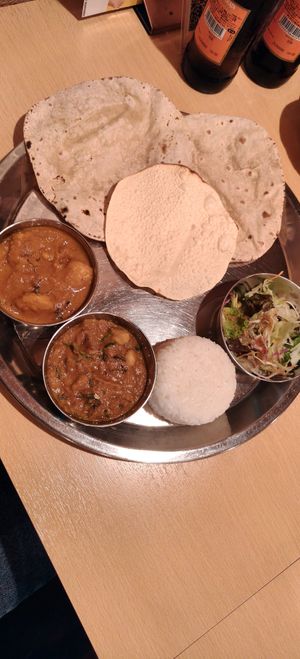 Vegan set at Indian Restaurant Asiyana in Osaka