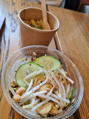 Insalata di quinoa e insalata di patate at Bao's - Mathurins in Paris
