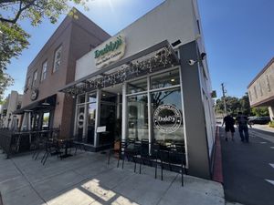 Some outdoor seatingg  at Daddyji in Claremont