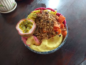 Tropical smoothie bowl at Brownie Temple in Siem Reap