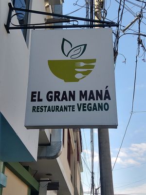 Exterior sign at El Gran Mana in Tacna