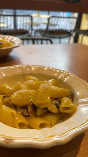 Rigatoni & zucchini carbonara   at Via Pasteria in Milan