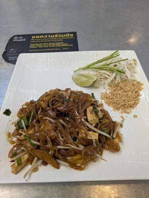 Pad Thai at The Vegano Corner in Chiang Mai