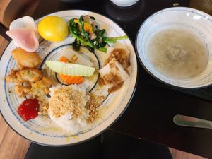 Rice cake at Buffet Chay Than An in Hanoi