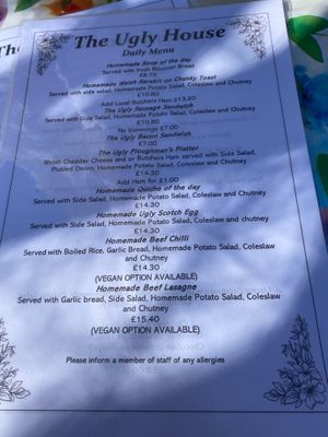 Menu with vegan option available for chilli and lasagne at The Ugly House - Ty Hyll in Betws-y-coed