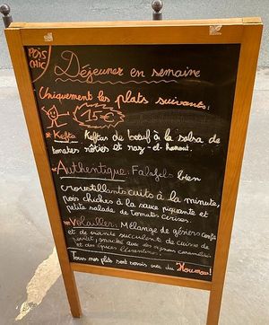  at Pois Chic in Paris