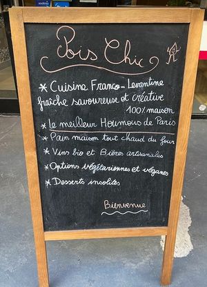  at Pois Chic in Paris