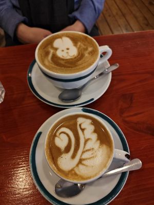 Flat white (bottom) and Dirty chai latte (top) at Apricot Coffee in Budapest