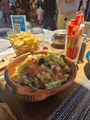 Moroccan salad and fries at Enjoy Your Meal in Marrakech