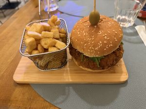 Ask for vegan burger option (not vegetarian)  at Enjoy Your Meal in Marrakech