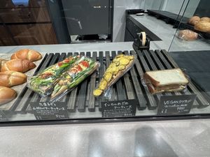 I really wanted to try those but I already went overboard   at Earth Bakery in Yokohama