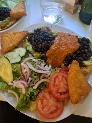 Rancheros veganos at Carmencita Brunch in Madrid