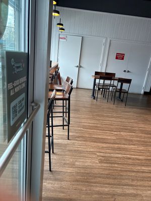 More seating  at fresh&co in Westfield