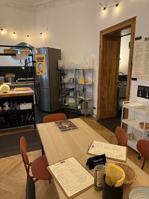 Table  at Hummus Studio in Berlin