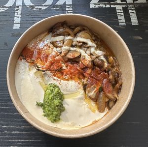 Glutenfrei mit Pilzen  at Hummus Studio in Berlin