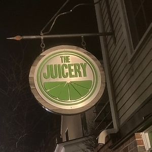 Sign at The Juicery in Portsmouth