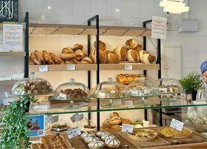 Mostrador principal at Nur Bakery in Orgiva