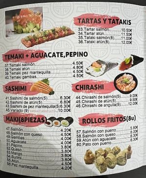 Opciones veganas: maki de pepino, mango y aguacate opciones veganas: maquis de queso at Bar Los Maños in Valencia