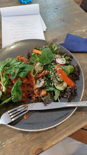 Pita pizza at Vieta in Vilnius