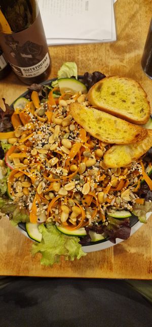 Thai peanut salad at Vieta in Vilnius