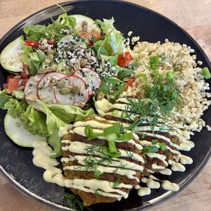 Brokkoli-Buchweizen-Buletten  at Vieta in Vilnius