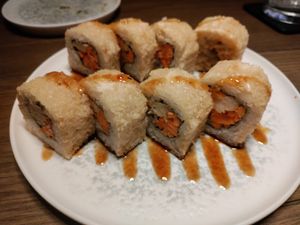 Chikin and carrot maki at Bigan in Mexico City
