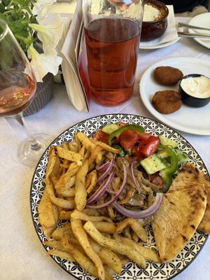 mushroom gyros, tomato fritterss  at Ta Kaloudia in Corfu