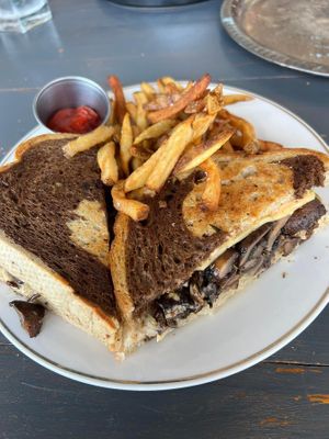 Mushroom Reuben  at Veggeez  in Waxhaw
