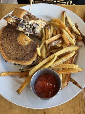 Mushroom Reuben!   at Veggeez  in Waxhaw