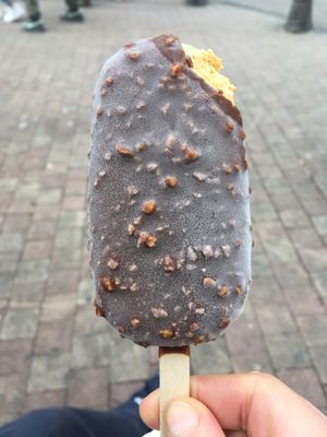 Esquimau coco-caramel   at Maison Gouin in Sete